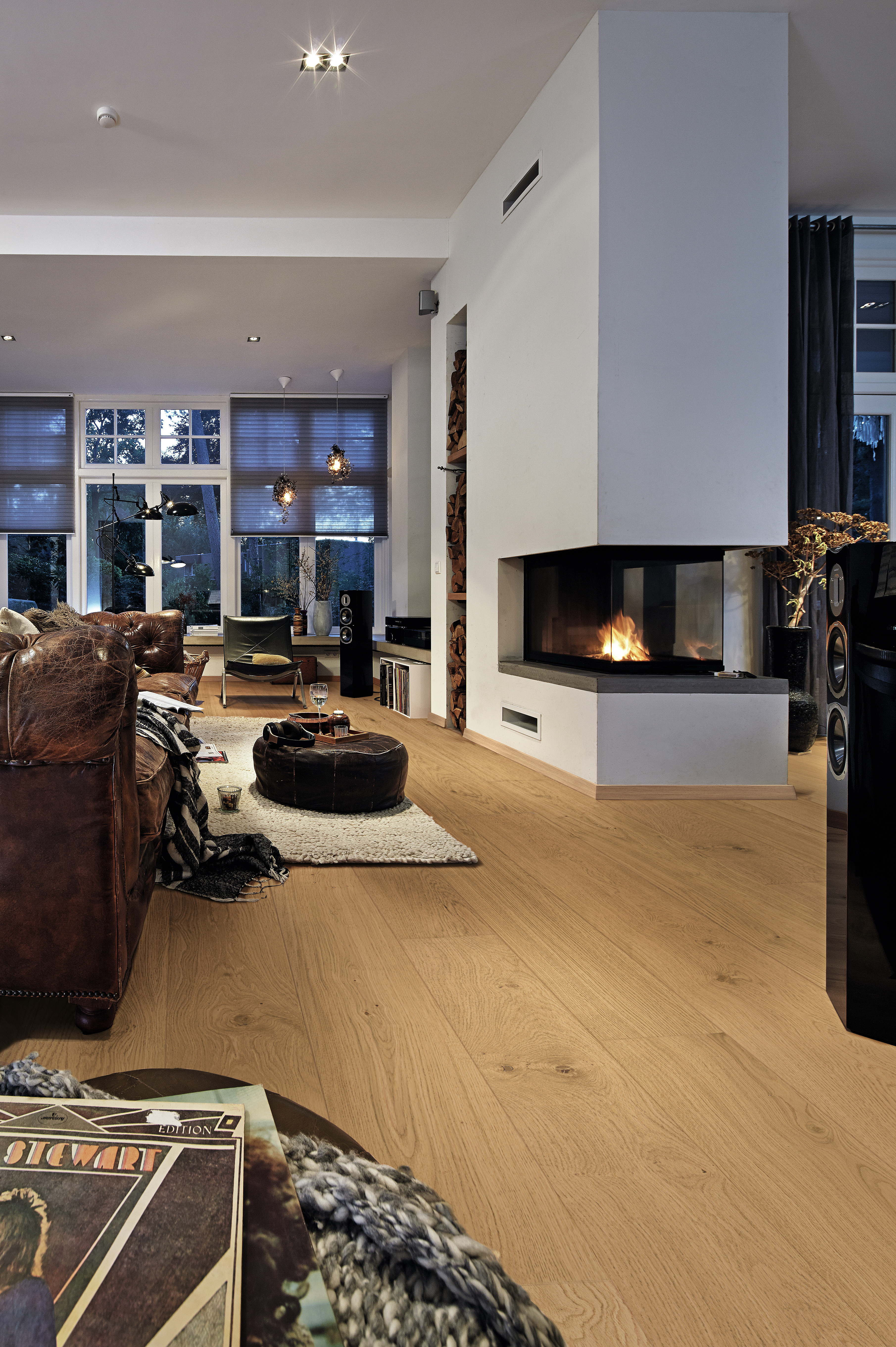 11 mm Lindura-Holzboden HD 400 ultramattlackiert - Eiche lebhaft pure gebürstet 08936_2 11 mm Lindura-Holzboden HD 400 ultramattlackiert - Eiche lebhaft pure gebürstet 08936_2