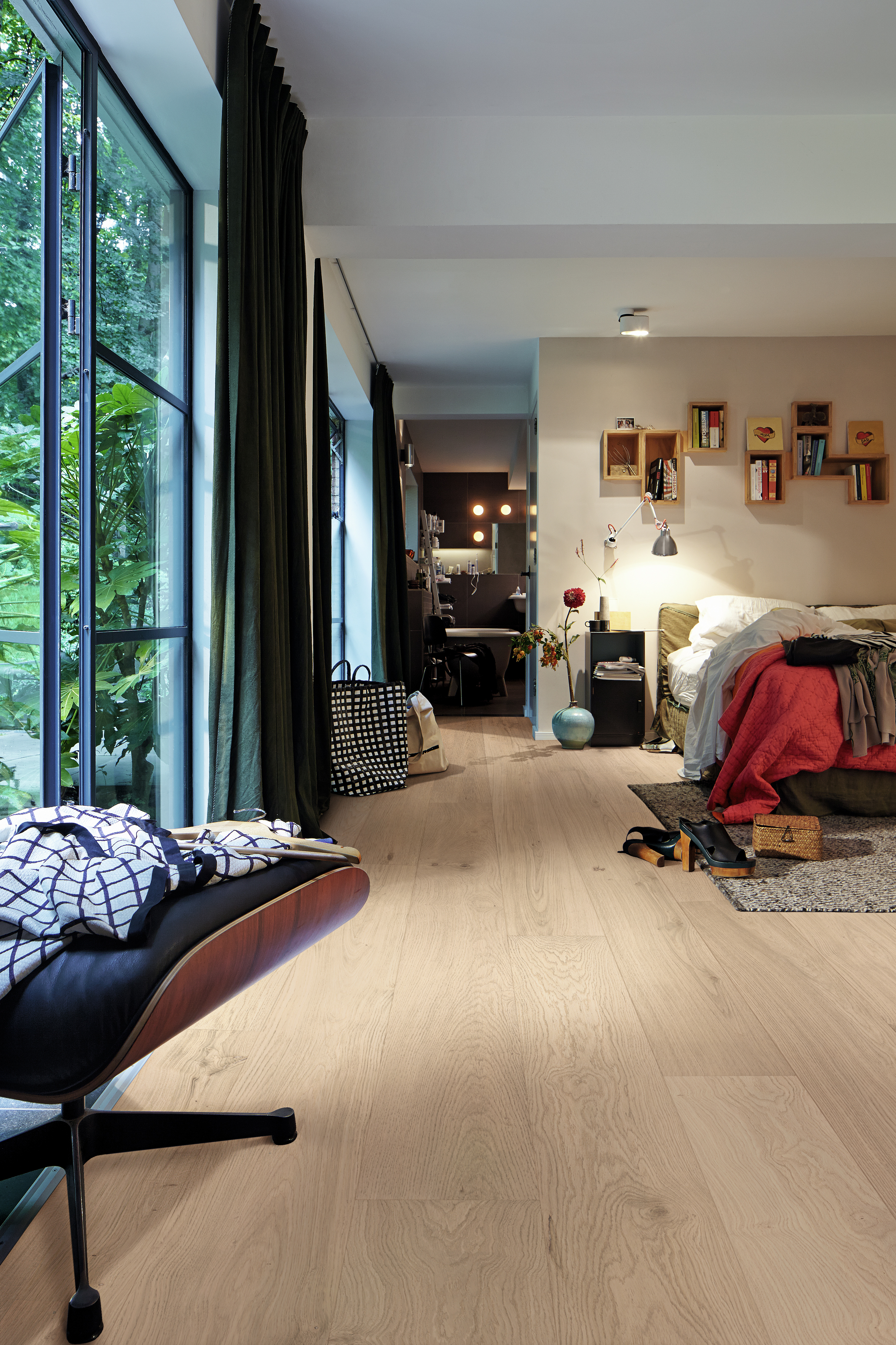 11 mm Lindura-Holzboden HD 400 ultramattlackiert - Eiche lebhaft cremeweiß gebürstet 08937_2