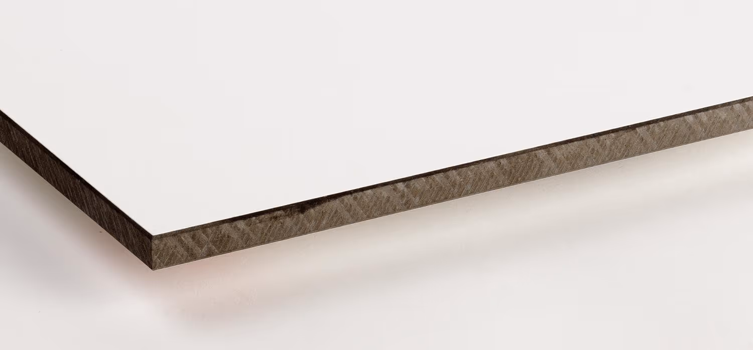 8 mm HDF Kompaktplatte (CompacMel Plus) - Melaminbeschichtet weiss (Kern schwarz)_8-mm-hdf-kompaktplatte-compacmel-plus---melaminbeschichtet-weiss-kern-schwarz-8x2100x2440mm-niedriges-quellverhalten-01