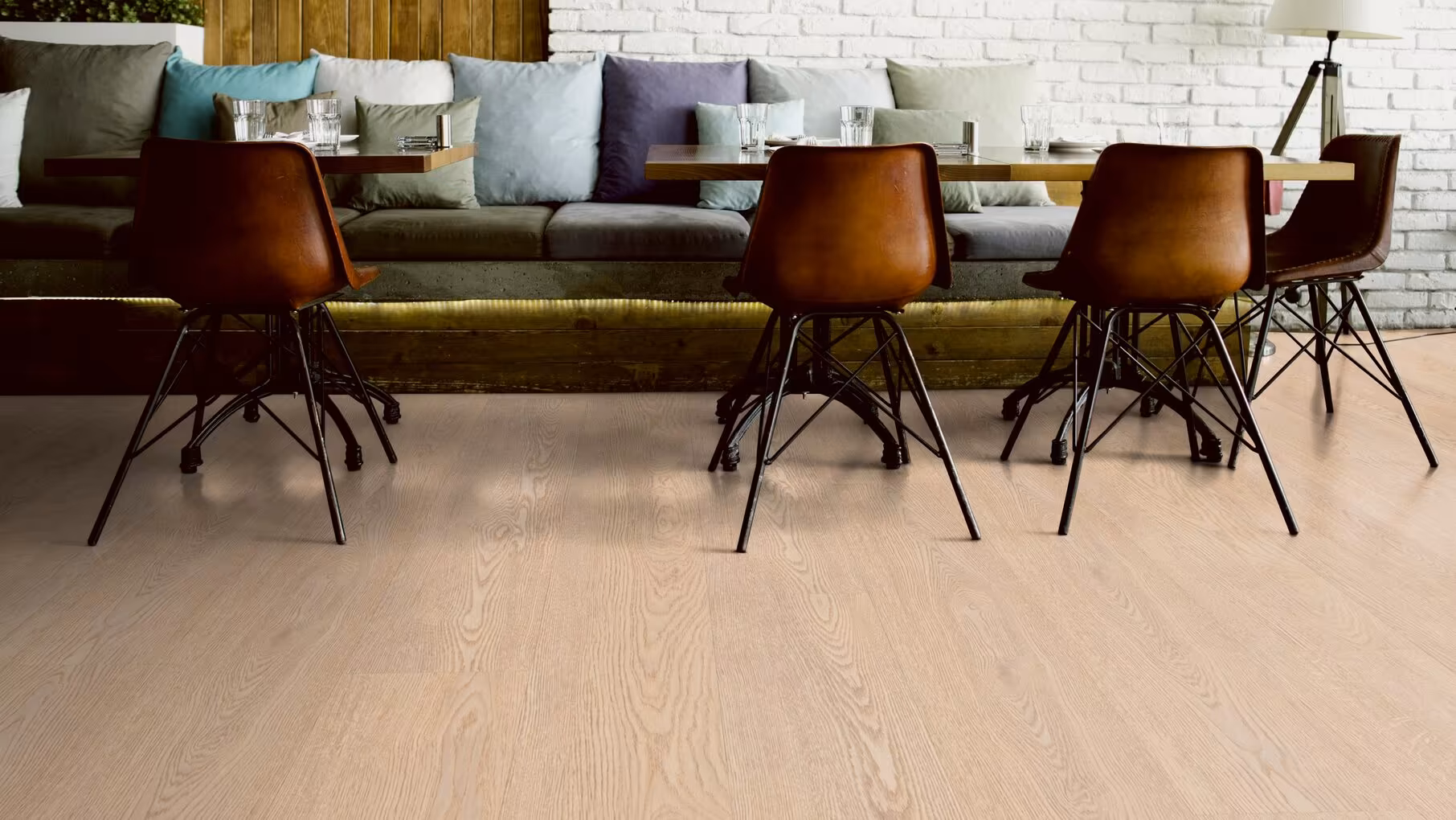 2,5 mm ter Hürne Soya Design-Vinylboden - Eiche Berlin_ter-huerne-25-mm-ter-huerne-soya-design-vinylboden---eiche-berlin-25x2413x15169mm-umlaufende-microfase-20-jahre-im-wohnbereich-2333-antibakterielle-oberflaeche-nein-r10-landhaus-04